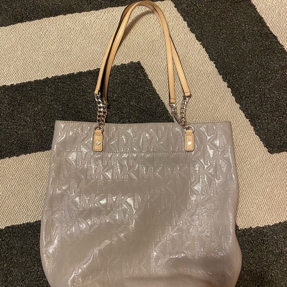 Michael Kors Shoulder Bag - Picture 2 of 7